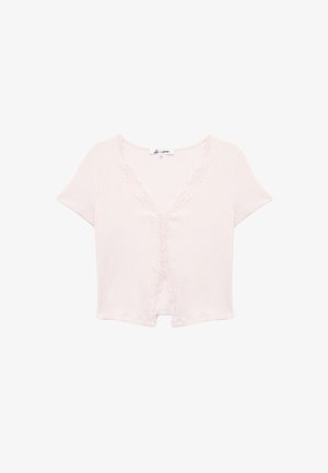 Helles rosa, geripptes kurzärmliges Oberteil mit V-Ausschnitt, das eine Spitzenborte entlang des Ausschnitts und mittleren Knöpfen aufweist. Weicher Stoff und taillierte Passform.