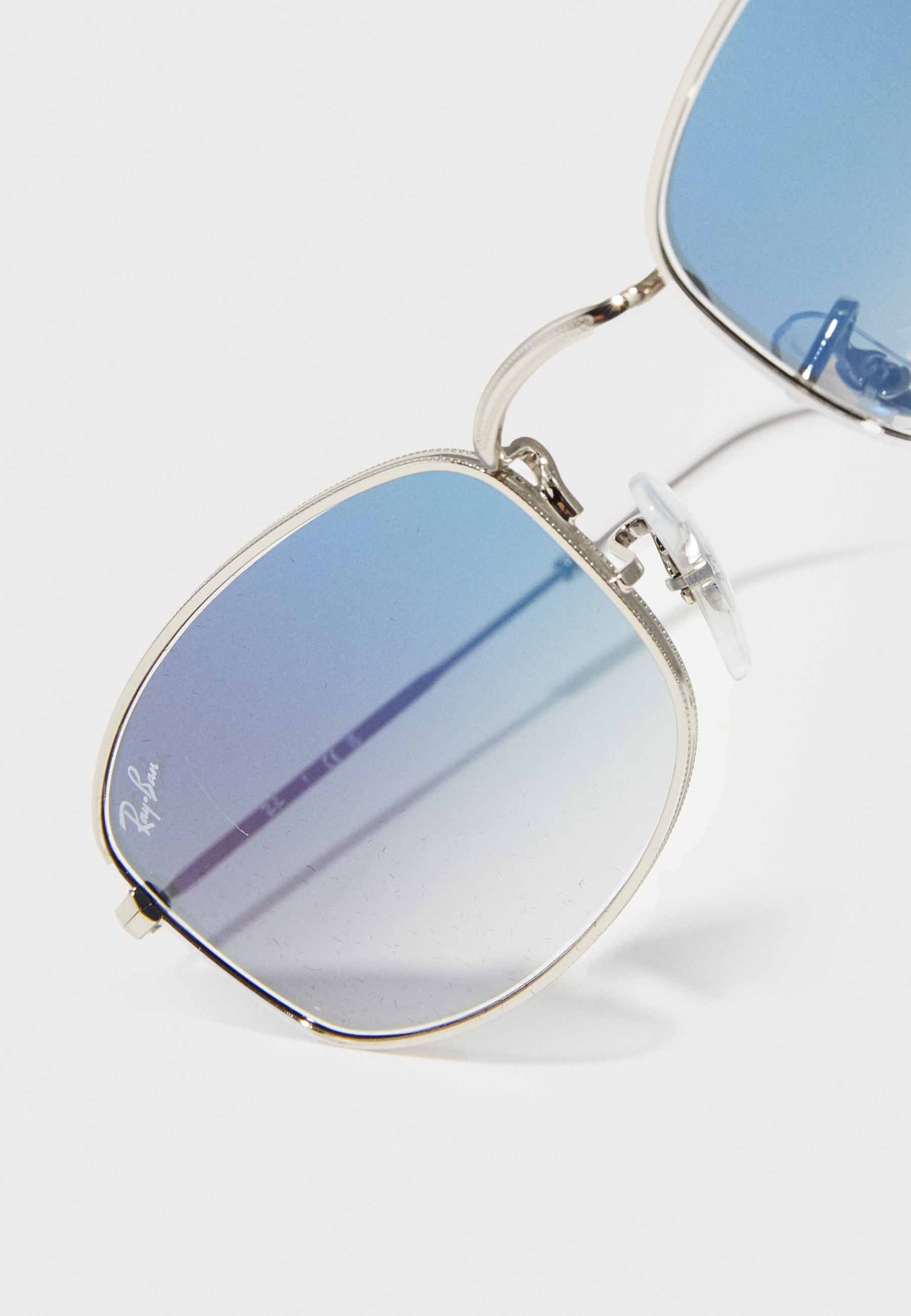 小物 Ray-Ban RB4258FCLEAR GRADIENT LIGHT BLUE Ray-Ban UNISEX - Sunglasses - silver-coloured/clear gradient blue