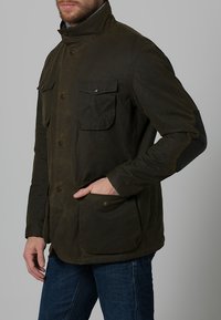 Barbour OGSTON JACKET - Ελαφρύ μπουφάν - olive