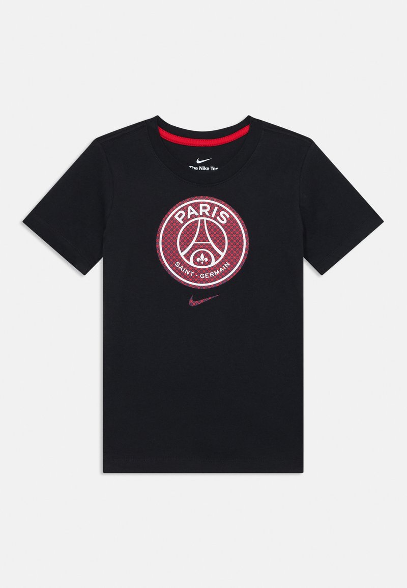 Crna pamučna majica s kratkim rukavima i okruglim izrezom koja sadrži kružni logo Paris Saint-Germain u crvenoj i bijeloj boji s teksturiranim uzorkom.