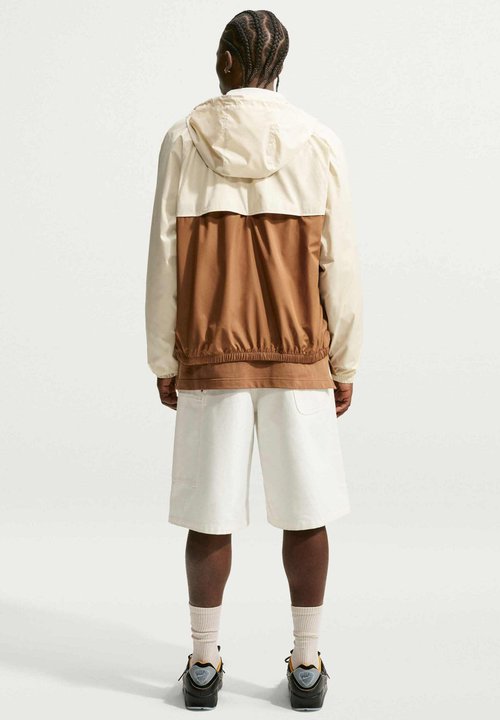 Nike Chaqueta de entretiempo - light khaki ale brown white — foto 2