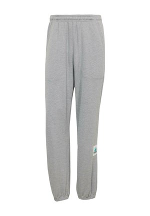 Pantaloni grigi in felpa realizzati in tessuto morbido, con vita elastica, due tasche laterali e un logo Adidas blu-verde sulla gamba sinistra.