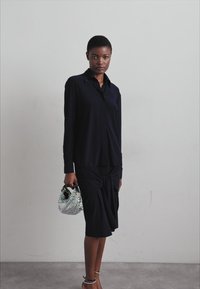 Norma Kamali COLLAR - Chemisier - true navy