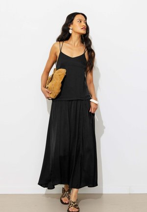 Promod, ROBE MIDI EN SATIN - Robe longue - noir