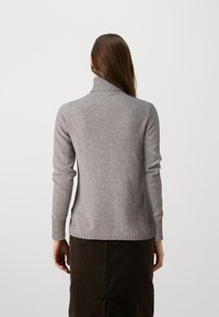 FTC Cashmere Pulóver - hazelwood