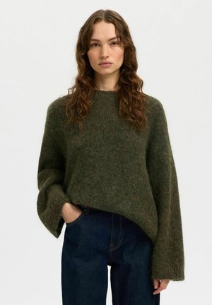 - Sweter