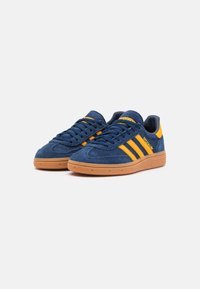 adidas Originals HANDBALL SPEZIAL - Tenisky - night indigo/crew yellow