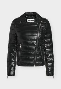 Επιλέχθηκε, metallic black