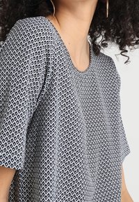 ONLY Vapaa-ajan mekko - off-white