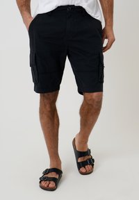 Unselected, black