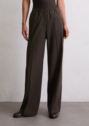 STRAIGHT LEG ELASTIC WAISTBAND WITH FRONT OPENING POCKETS - Trousers - dark coffee