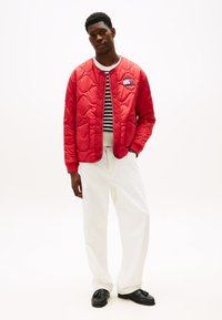 Tommy Hilfiger F1 MOVIE LINER JACKET - Jachetă subțire - primary red