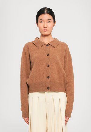 HALINA - Gilet - praline