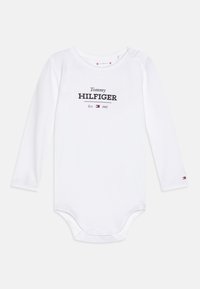 Επιλέχθηκε, white