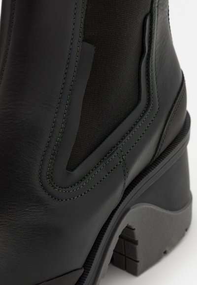 Filling Pieces GALI ZION UNISEX - Botas con plataforma - black