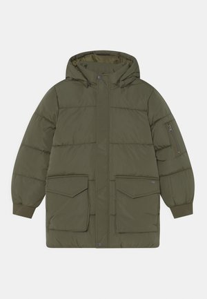 NKMMUSO PUFFER CAMP UNISEX - Vinterkappa /-rock - olive night