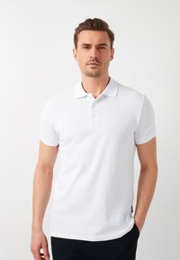 Polo - white