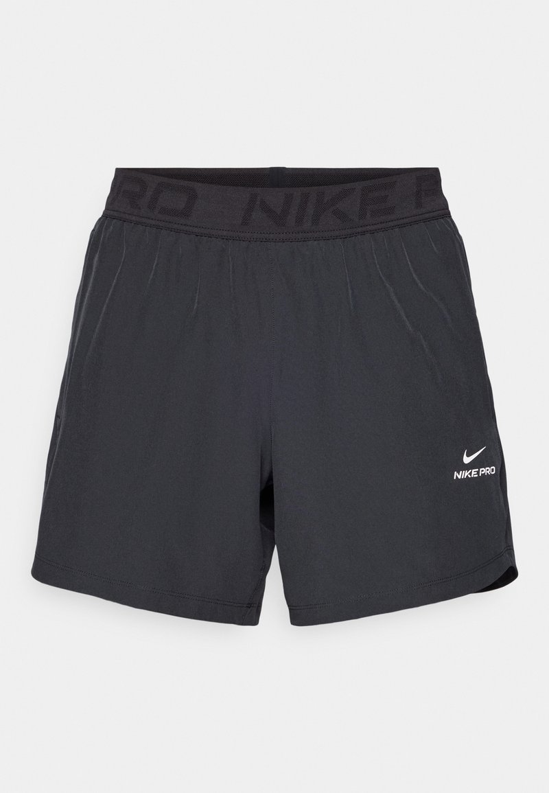 Short de sport Nike Pro noir avec taille élastique et petit logo Nike blanc sur la partie inférieure de la jambe droite.