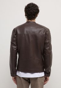 Calliope BIKER - Giacca in similpelle - marrone