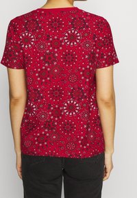 Desigual Triko s potiskem - multi-coloured