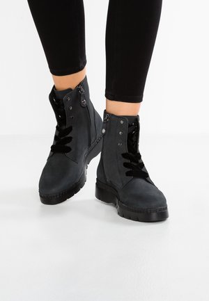 Platform ankle boots - black