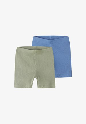 Deux paires de shorts garçon en maille côtelée, une vert olive à l'avant et une bleue à l'arrière, présentées sur un fond blanc.
