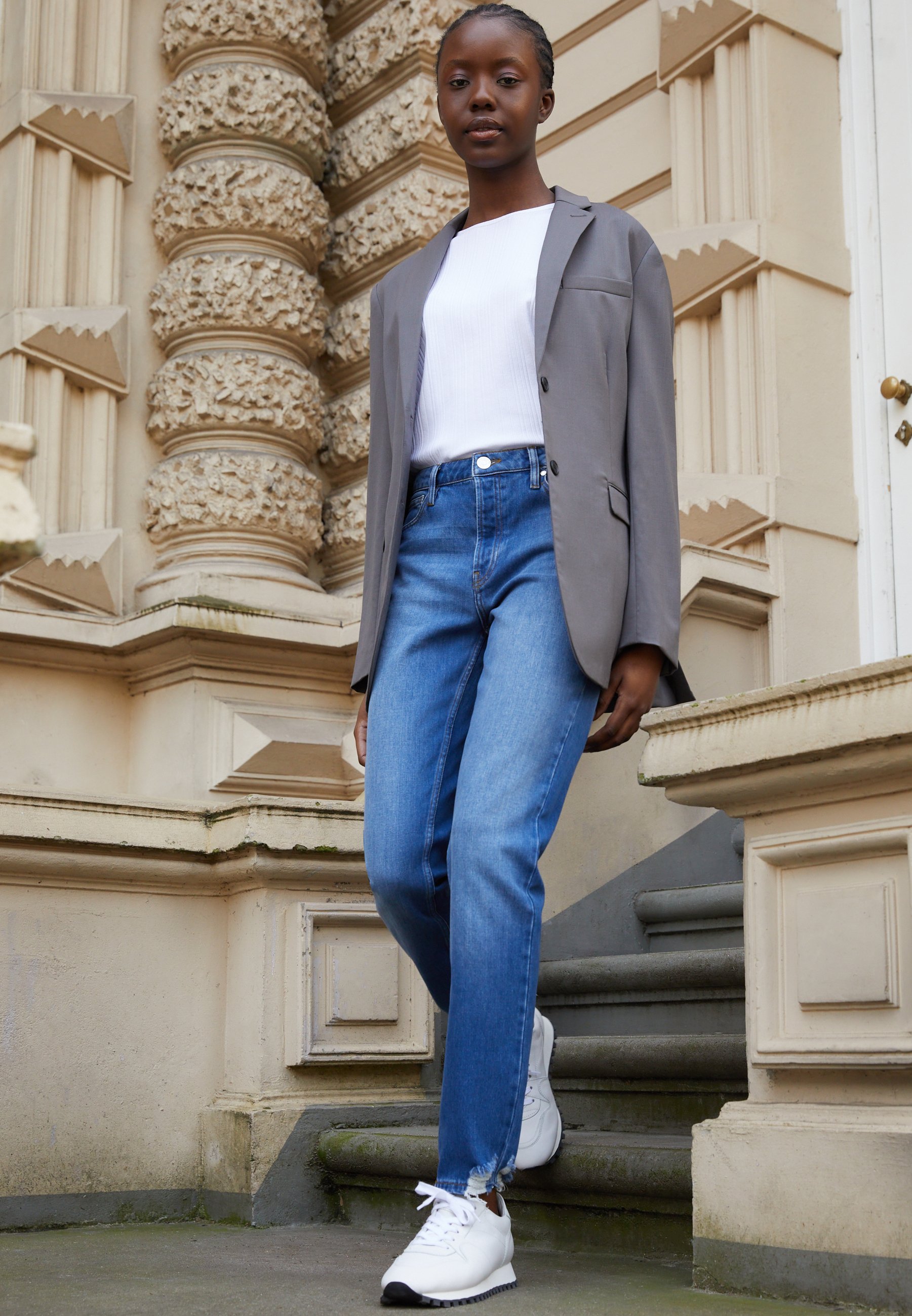 straight leg jeans