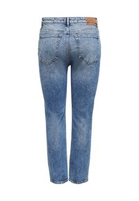 Jeans in denim blu con una finitura leggermente sbiadita, dotati di cinque tasche, un design classico a gamba dritta e un'etichetta in pelle marrone alla vita.