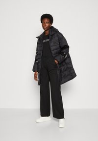 Armani Exchange - Płaszcz zimowy