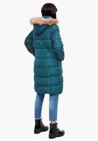 QS Abrigo de invierno - green
