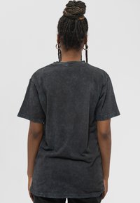 Paradiso Clothing THE ROLLING STONES LEOPARD - Print T-shirt - black