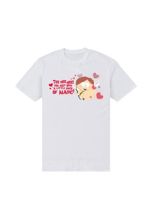 Maglietta bianca in cotone con un personaggio dei cartoni animati dai capelli ricci, ali e un fiocco, circondato da cuori e testo in rosso.