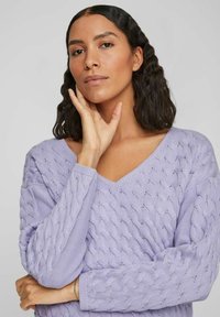 3/4 Sleeve Pullover in Lavender