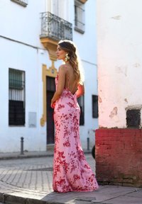 THE-ARE Maxikleid - pink