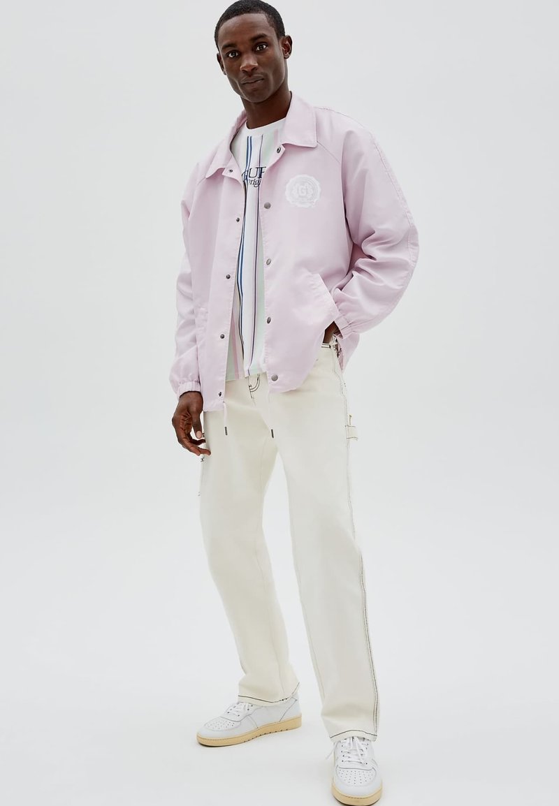 Herren Leichte Jacken | Guess FRONT-LOGO Leichte Jacke violett/lila - EZ25387 Herren Leichte Jacken | Guess FRONT-LOGO Leichte Jacke violett/lila - EZ25387