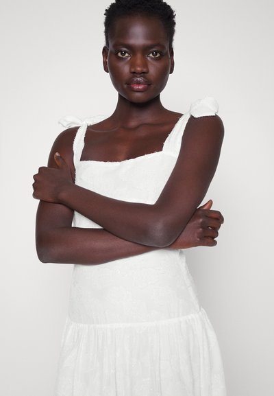 Hofmann Copenhagen SOFIE WEDDING DRESS - Rochie cocktail/Rochie petrecere - white