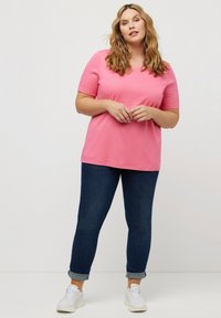 Ulla Popken Jednoduché tričko - pink