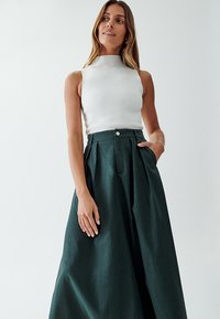 WILLA MIMIE MIDI - Plisovaná sukně - emerald