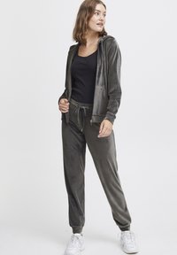 Oxmo MITTA SET - Tuta - castlerock