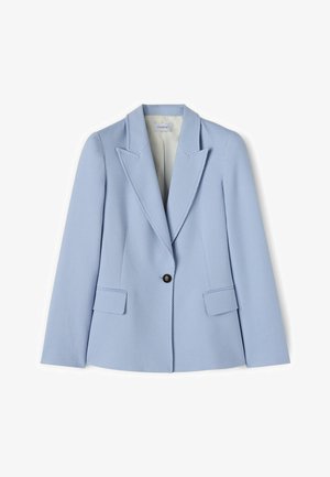 Blazer azzurro chiaro a righe sottili con rever a lancia, chiusura con un bottone nero e due tasche frontali con patta, disteso su sfondo bianco.