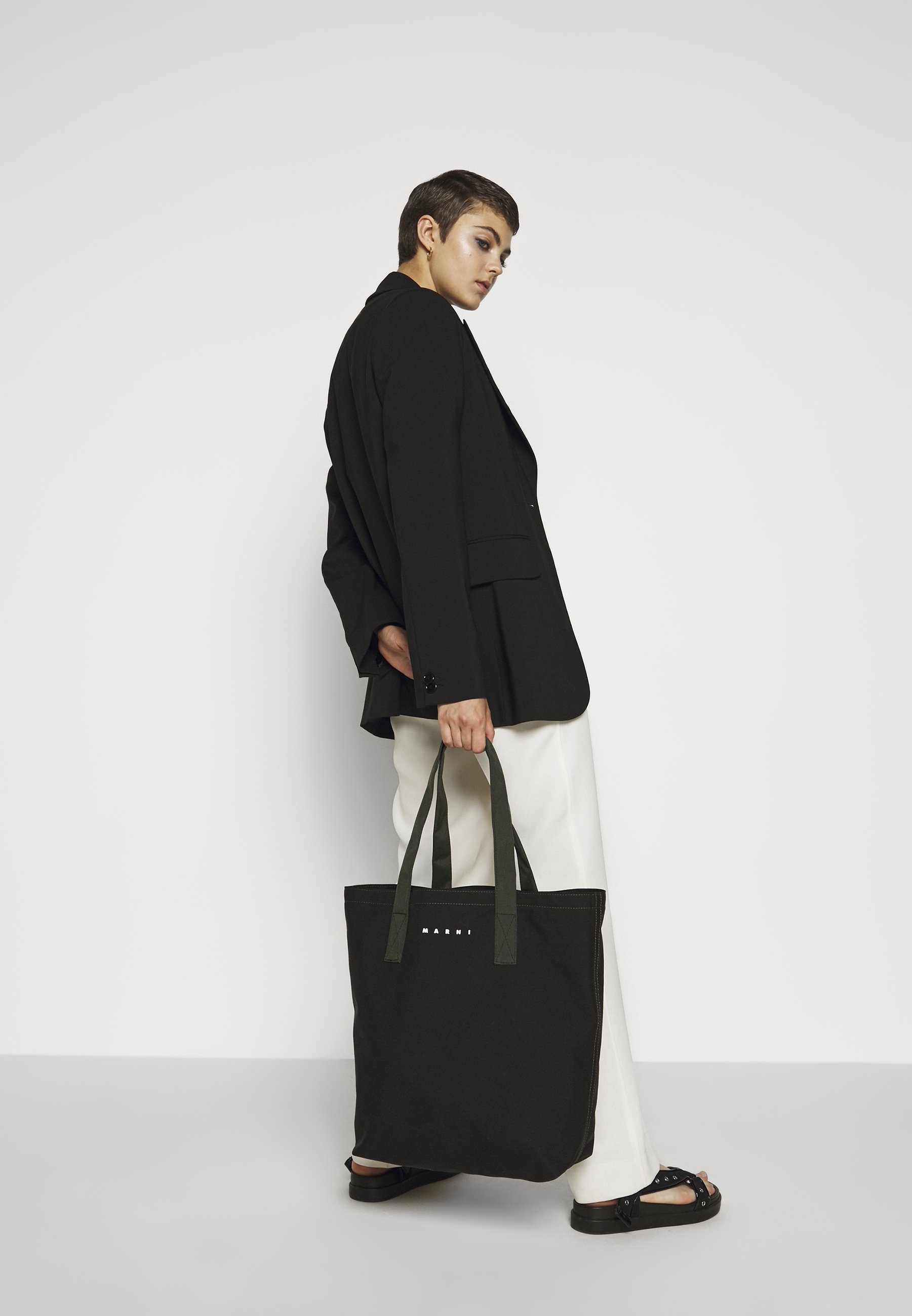 Marni Håndveske blackthymesvart Zalando.no Marni Håndveske blackthymesvart Zalando.no