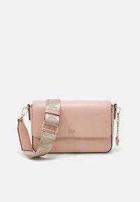 Sélectionné, cameo