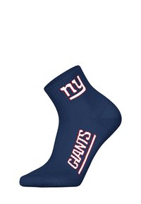 Granatowa skarpetka do kostki wykonana z miękkiego materiału, z czerwonym napisem "ny" i "GIANTS" z białymi akcentami, z prążkowanym mankietem dla pewnego dopasowania.
