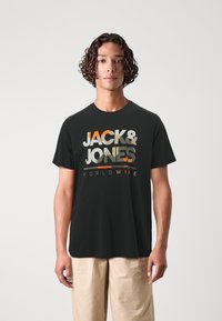 Jack & Jones JJLUKE PLUS TEE 5 PACK - Print T-shirt - goblin blue/white/black/deepteal/navy blazer