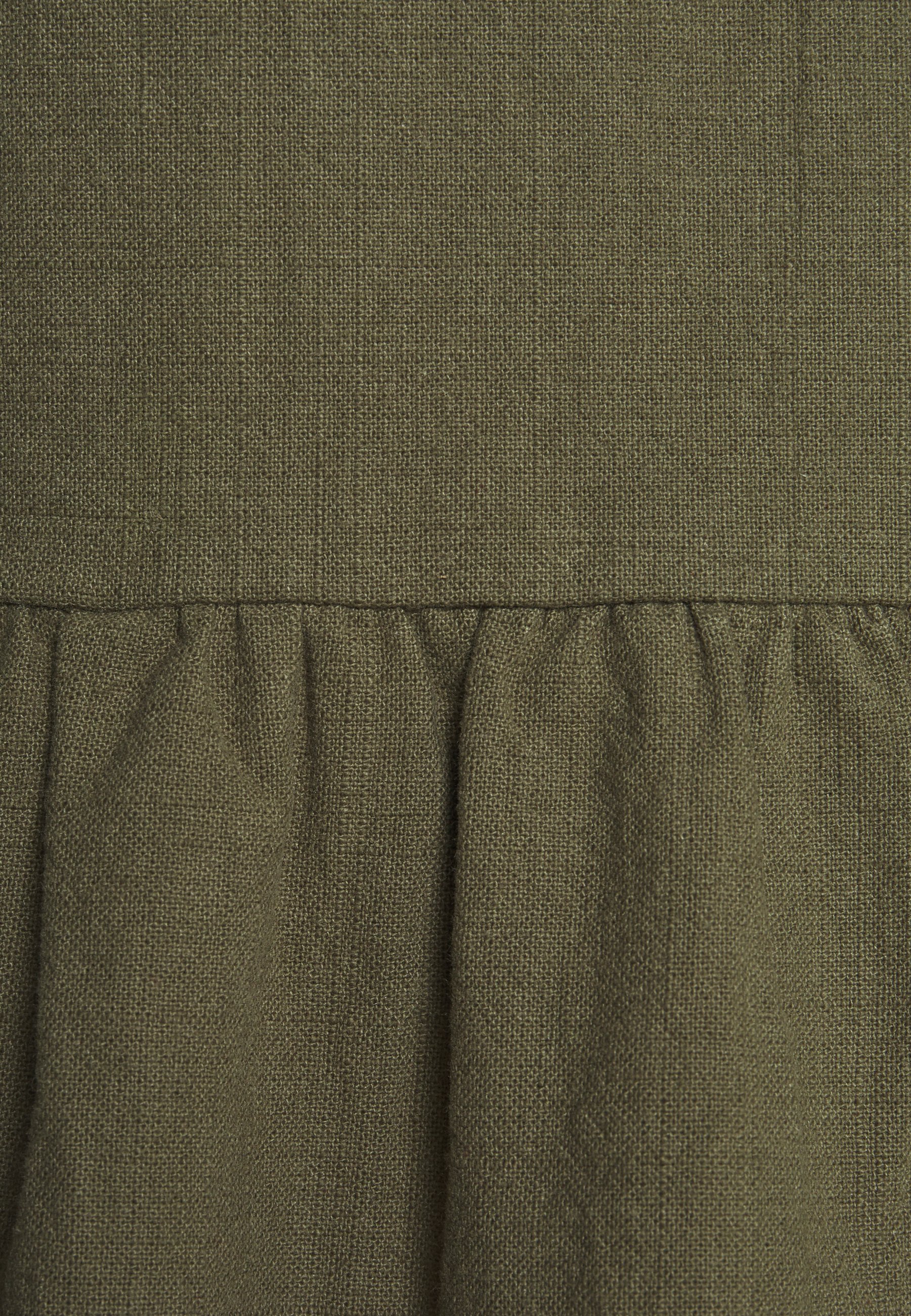 Casa Amuk BOX DRESS Kjole olive Zalando.no Casa Amuk SQUARE NECK CAMI - Bluser - olive
