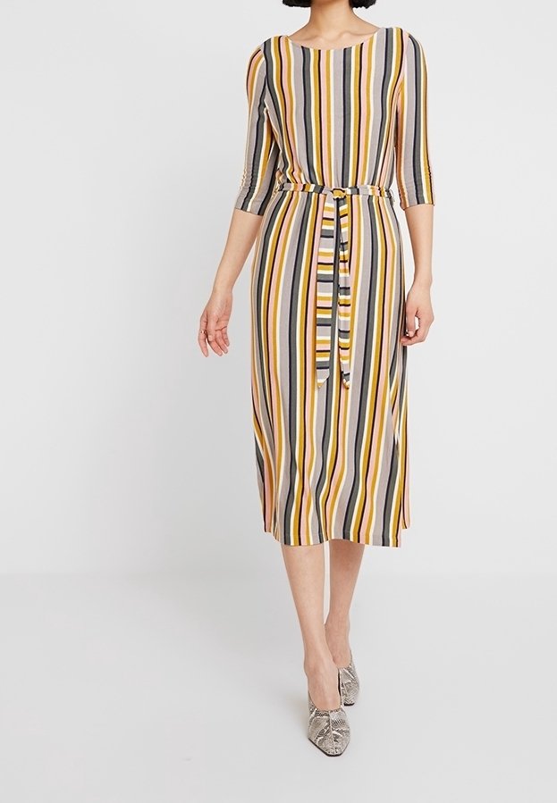 edc by Esprit Gebreide jurk sand/zandkleur (Pre-owned