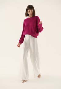 Thumbnail Image 4