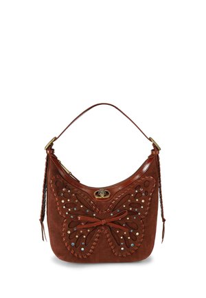 Bruine suède handtas met een gestikt vlinderontwerp, kleurrijke studs, leren strikdetail en een enkele schouderriem met gouden gespaccenten.