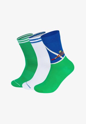 Drei Paar Socken: ein grünes Paar mit weißen Streifen, ein weißes Paar mit blauen Streifen und ein blaues Paar mit einem Tennisdesign. Material aus Baumwollmischung, gerippte Textur.