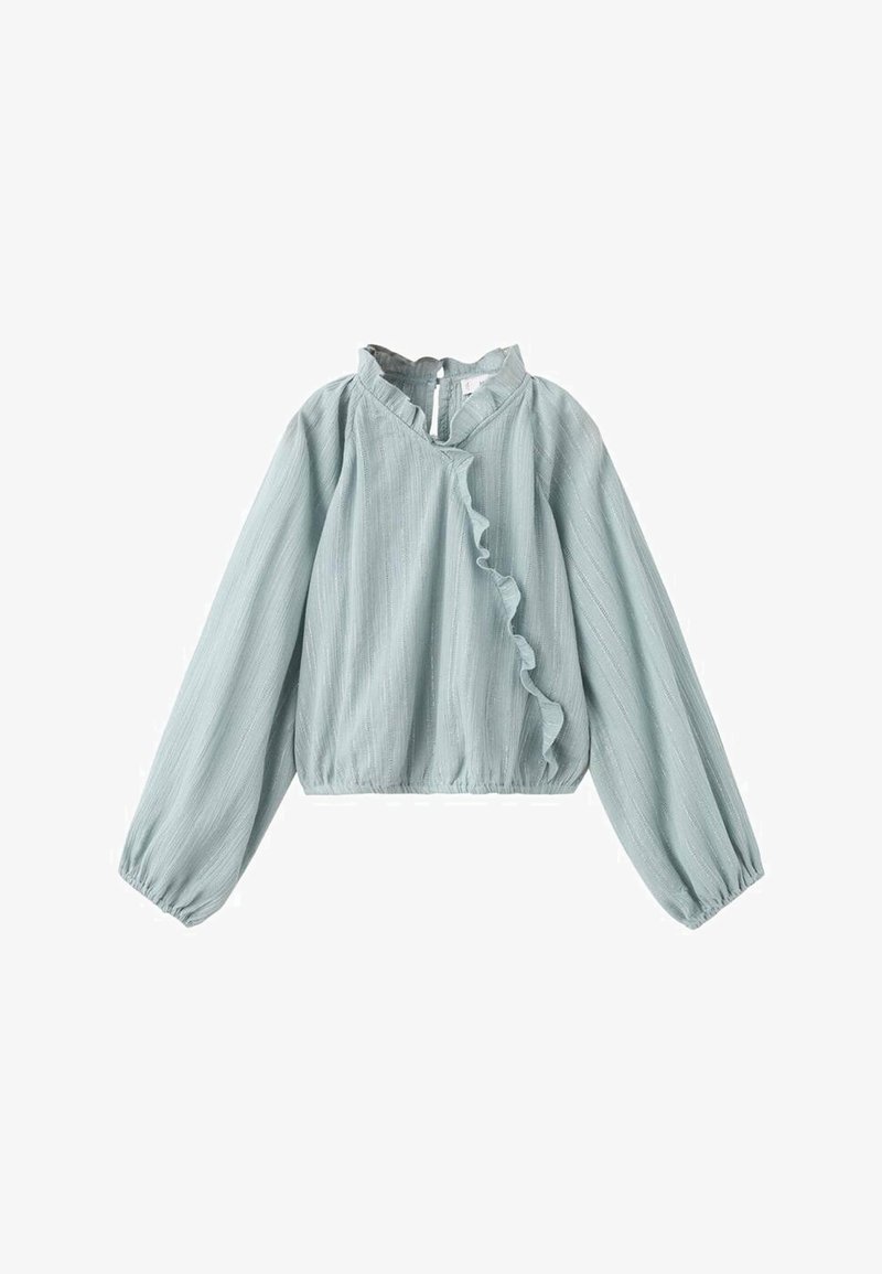 Svetlo modra bluza z dolgimi napihnjenimi rokavi, sprednjim volančastim detajlom in visokim ovratnikom. Izdelana je iz tkanine z teksturo, s prišitim naborkom na spodnjem robu.